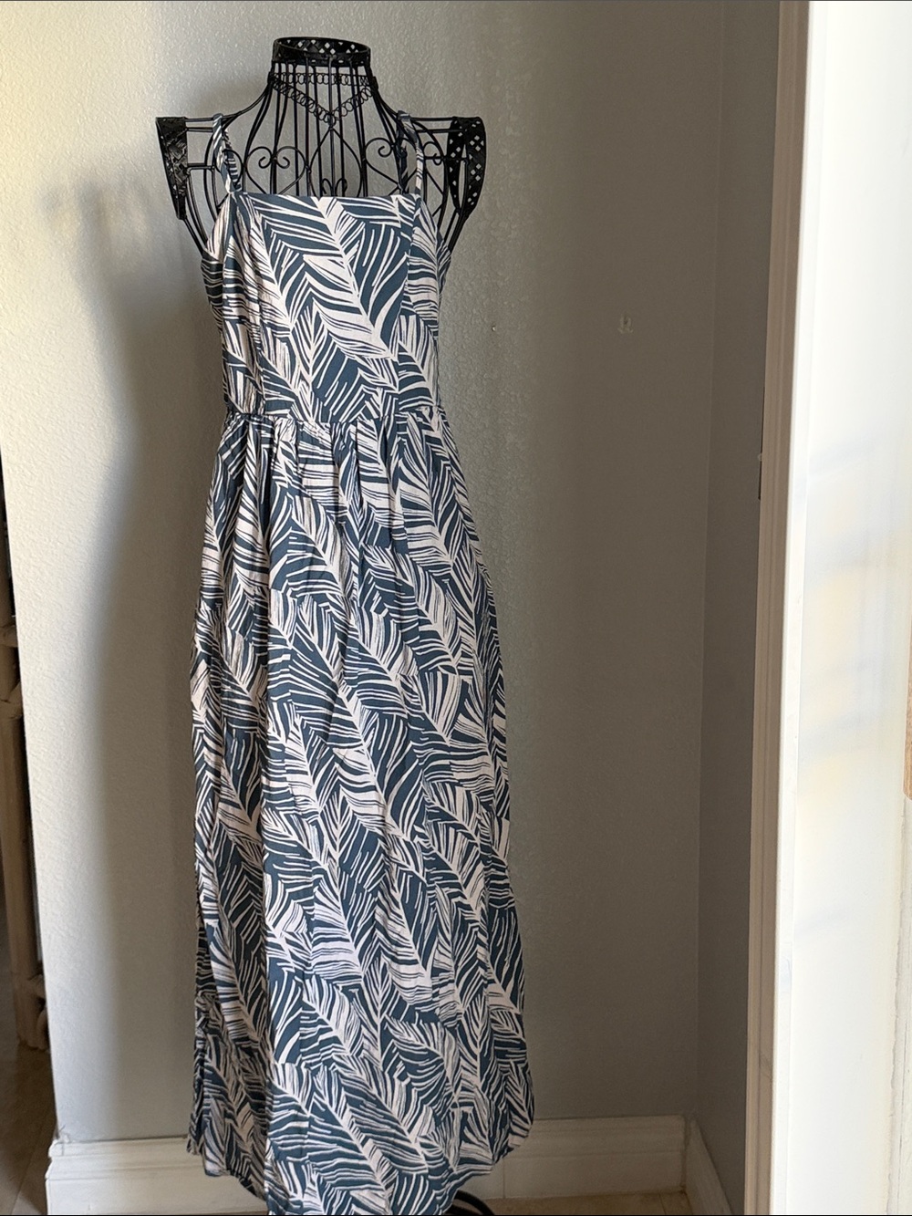 As U Wish : Blue & Off White Leaf-Print Maxi - Midi Dress